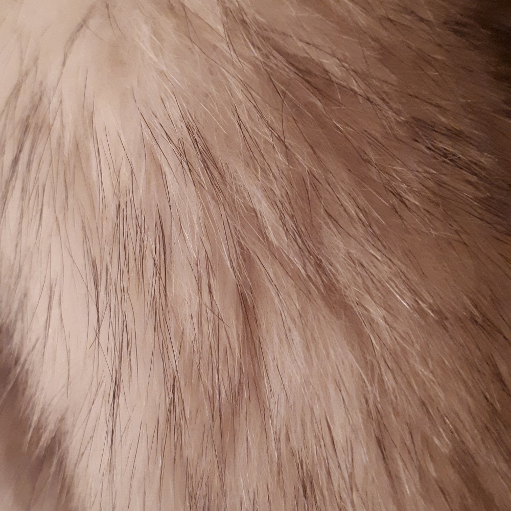 Fur coat - Picture 2 of 3